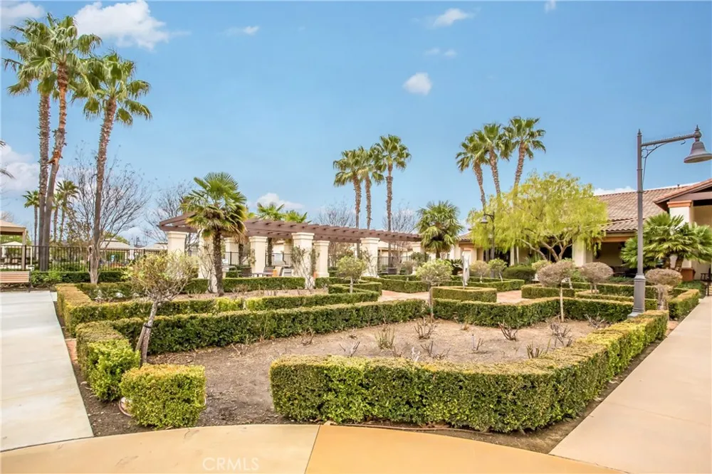 1686 Piper Creek Beaumont, CA 92223