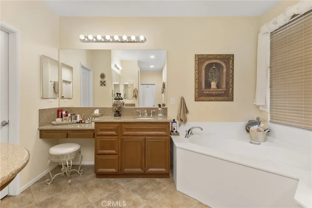 1686 Piper Creek Beaumont, CA 92223