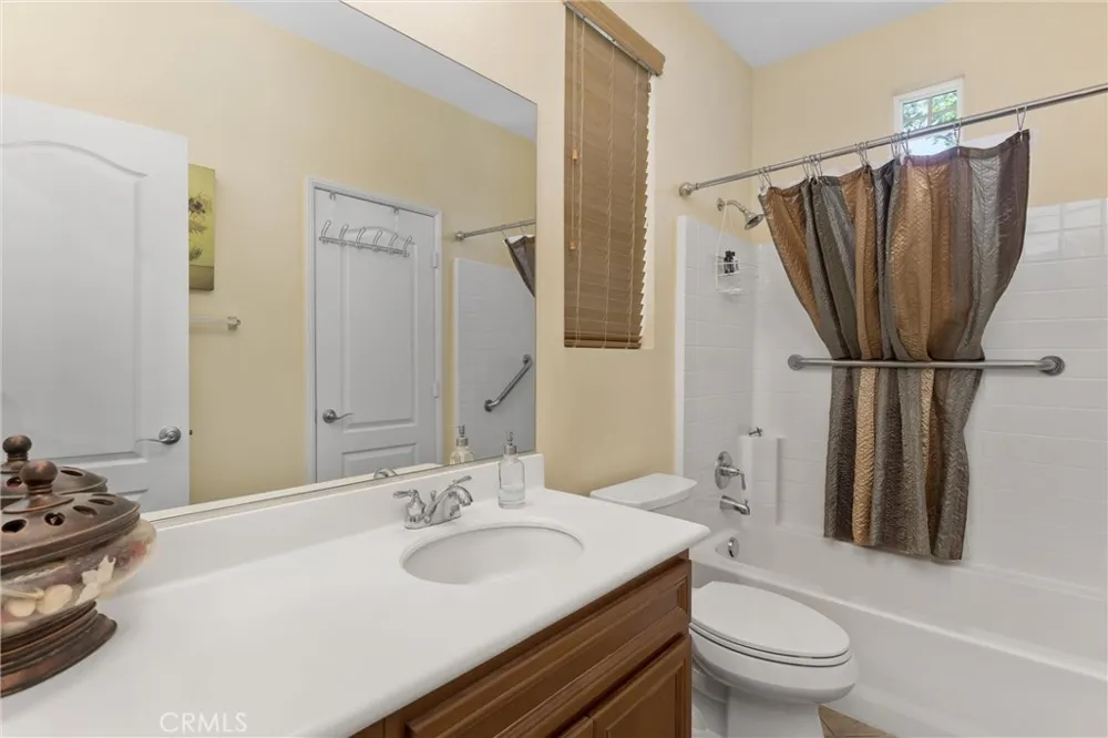 1686 Piper Creek Beaumont, CA 92223