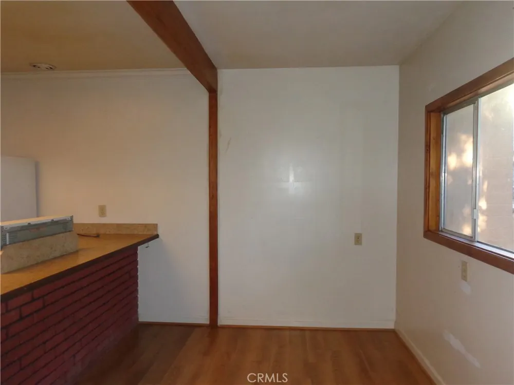 1021 Coulter Pine Crestline, CA 92325