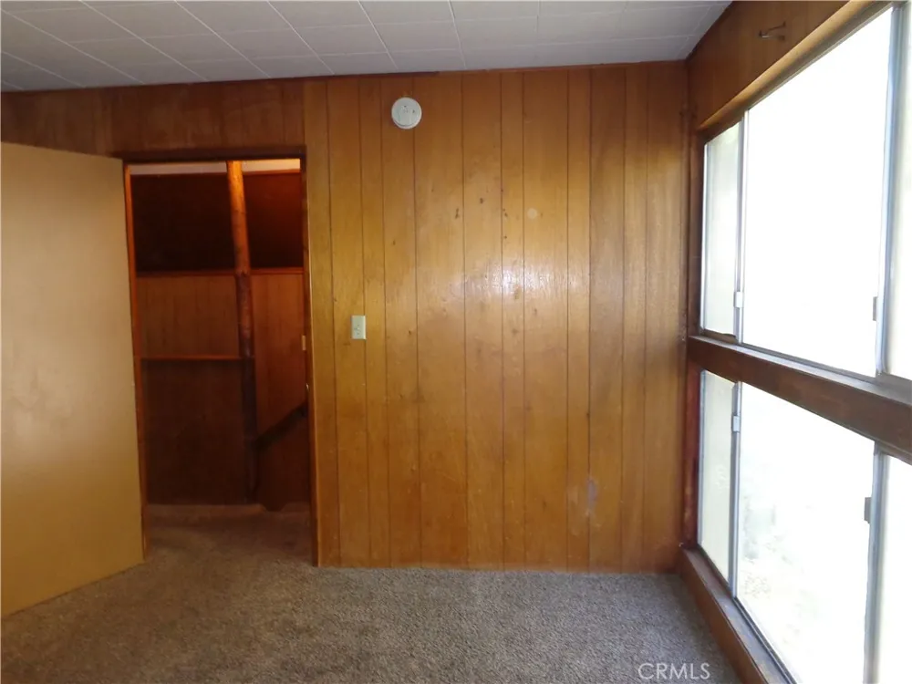 1021 Coulter Pine Crestline, CA 92325