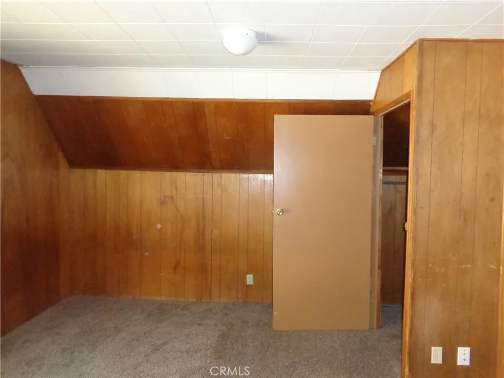 1021 Coulter Pine Crestline, CA 92325