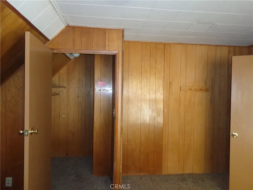 1021 Coulter Pine Crestline, CA 92325