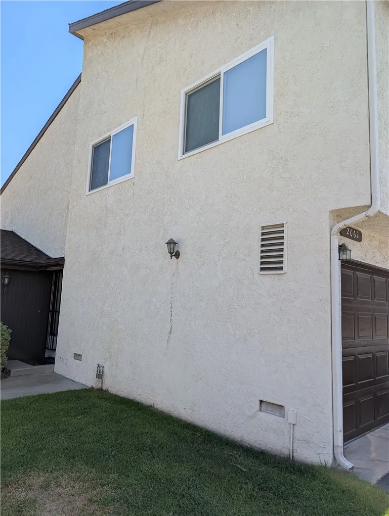 2062 Locust Court San Bernardino, CA 92404
