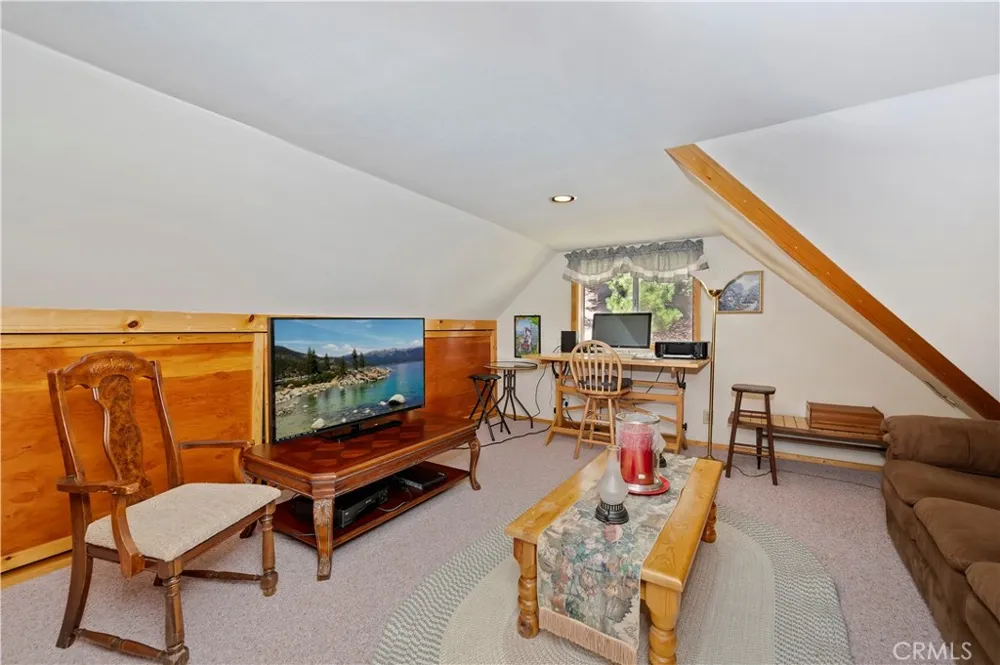 707 Briar Lane Green Valley Lake, CA 92341