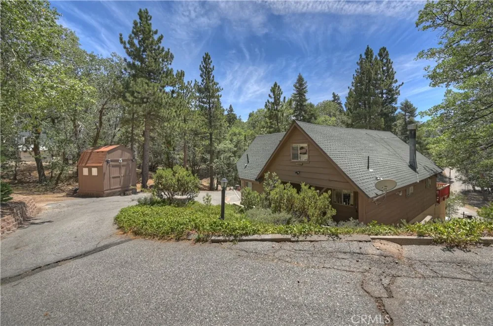 707 Briar Lane Green Valley Lake, CA 92341