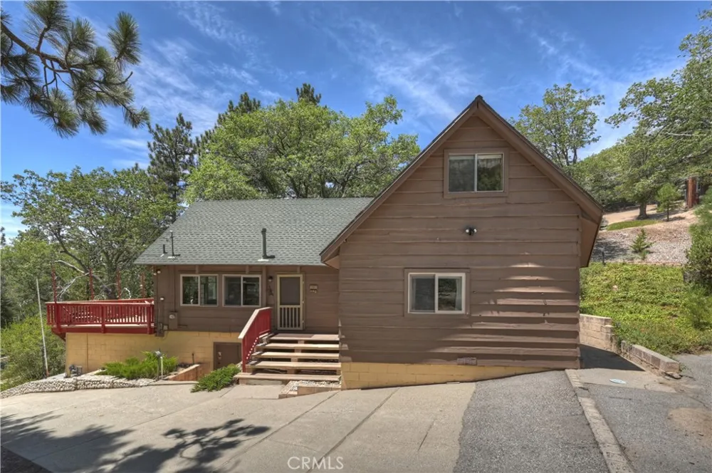 707 Briar Lane Green Valley Lake, CA 92341