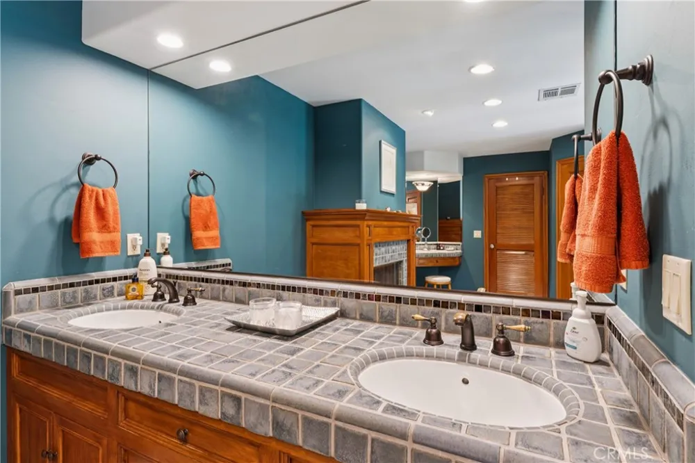 27489 Meadow Bay Lake Arrowhead, CA 92352