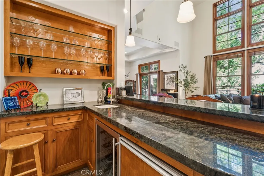 27489 Meadow Bay Lake Arrowhead, CA 92352