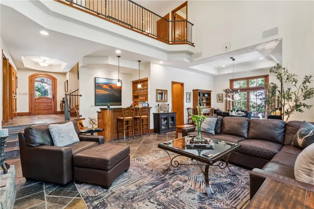 27489 Meadow Bay Lake Arrowhead, CA 92352