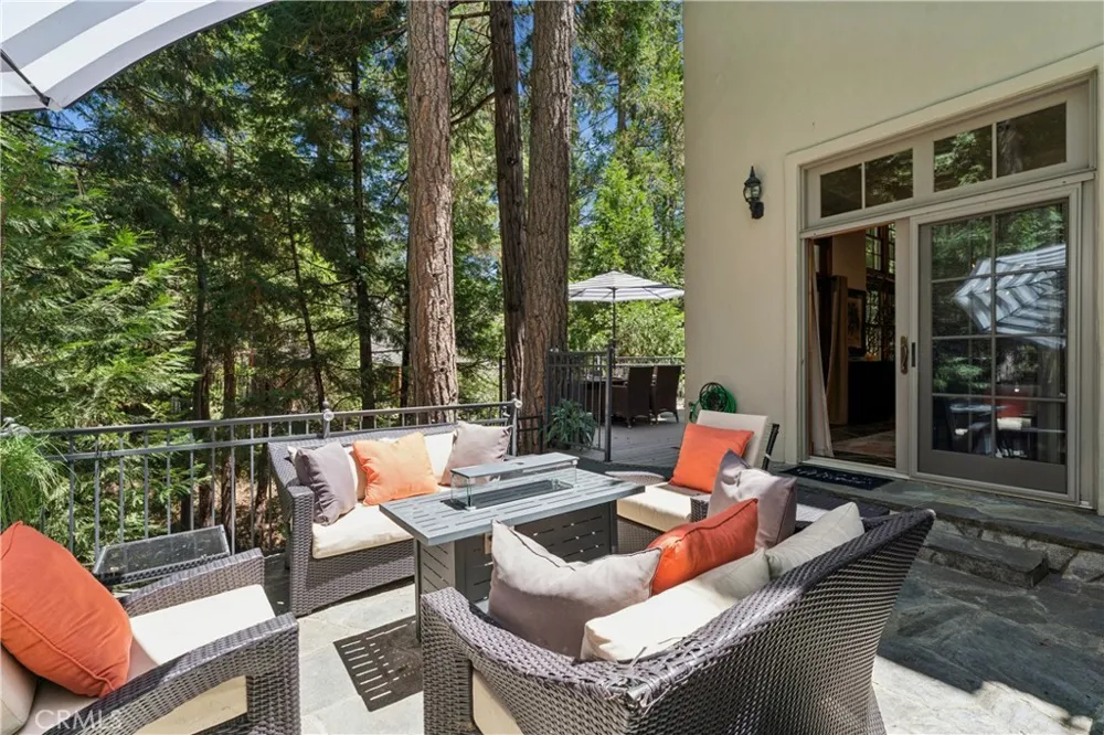 27489 Meadow Bay Lake Arrowhead, CA 92352