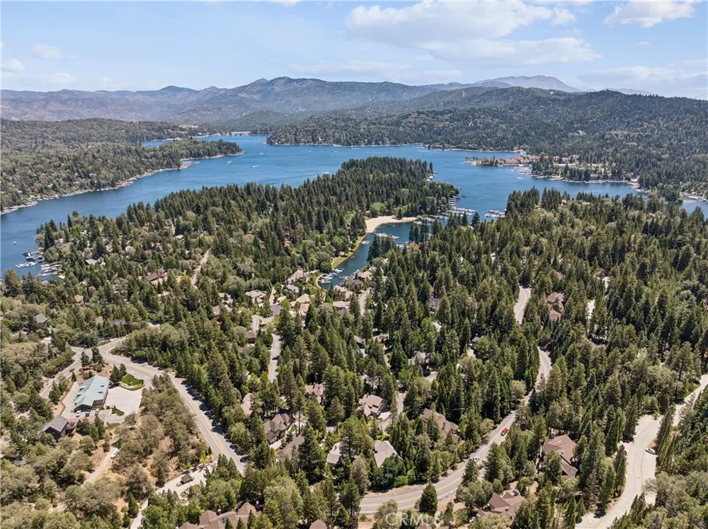 27489 Meadow Bay Lake Arrowhead, CA 92352
