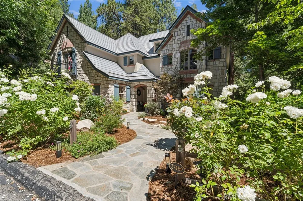 27489 Meadow Bay Lake Arrowhead, CA 92352
