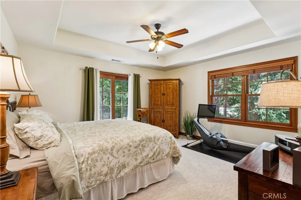 27489 Meadow Bay Lake Arrowhead, CA 92352