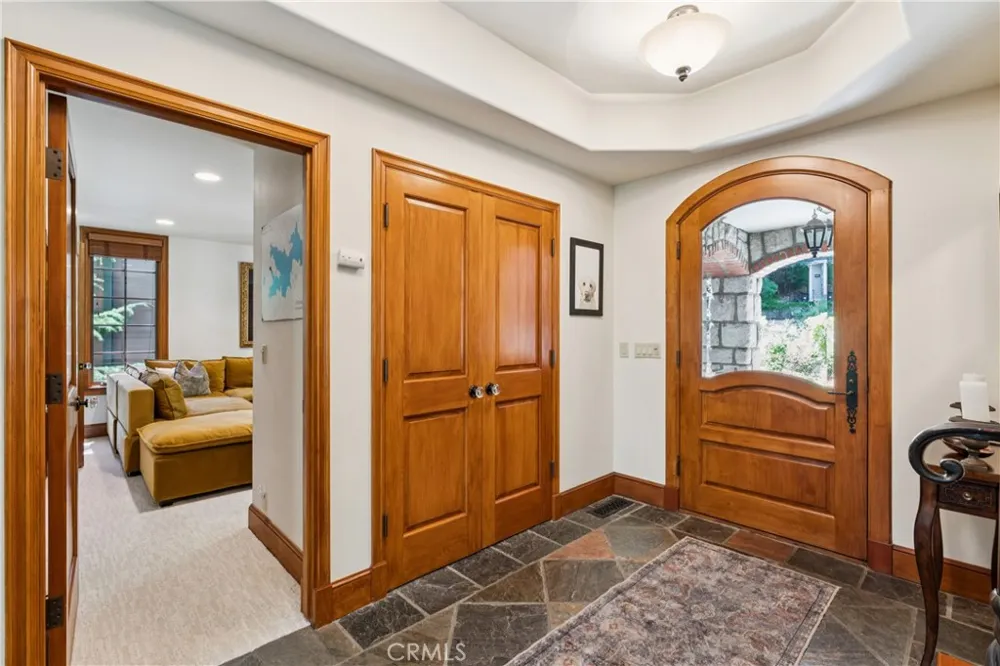 27489 Meadow Bay Lake Arrowhead, CA 92352
