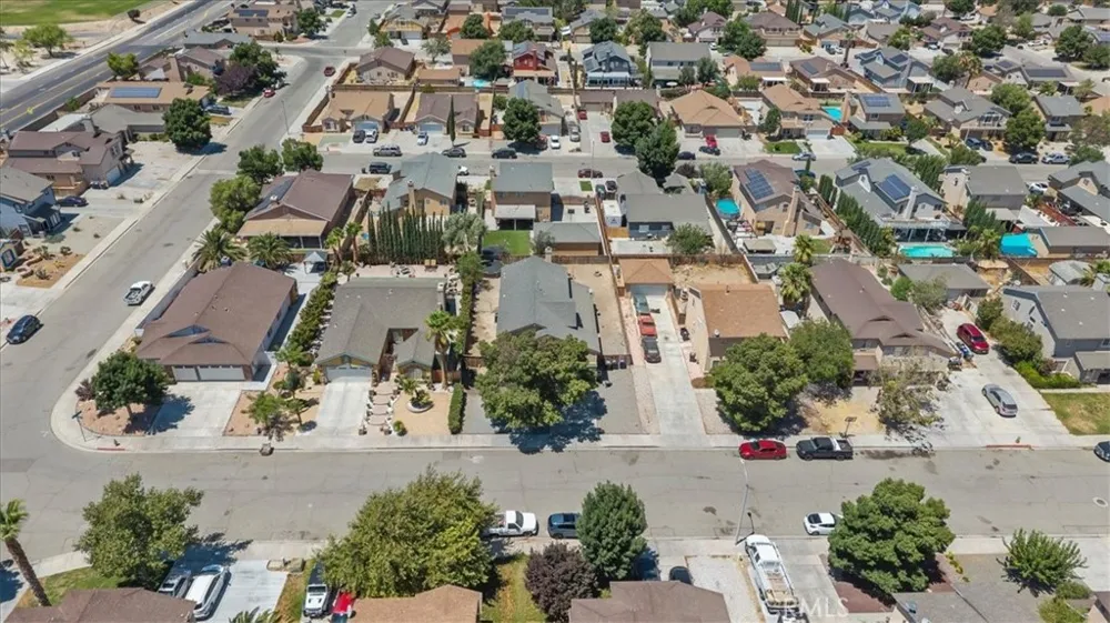 14558 Nelson Victorville, CA 92394