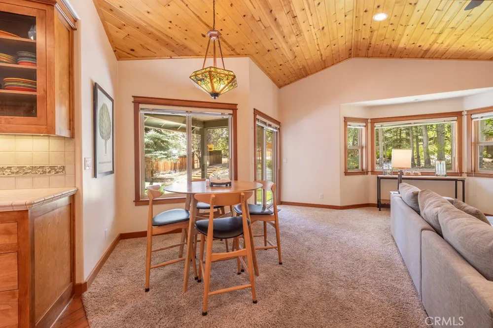 155 Lodgepole Big Bear Lake, CA 92315