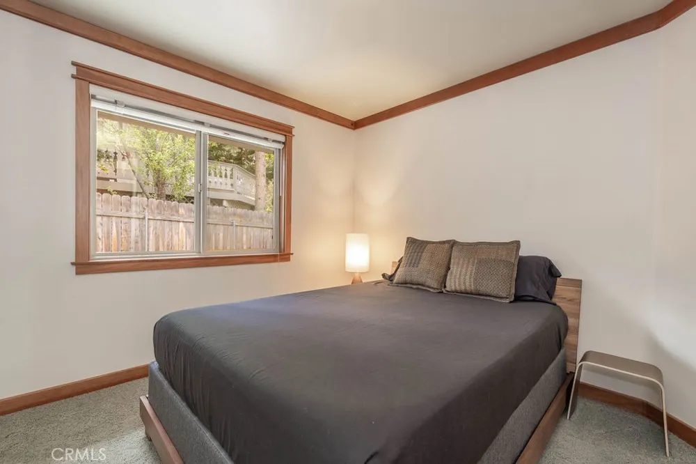 155 Lodgepole Big Bear Lake, CA 92315