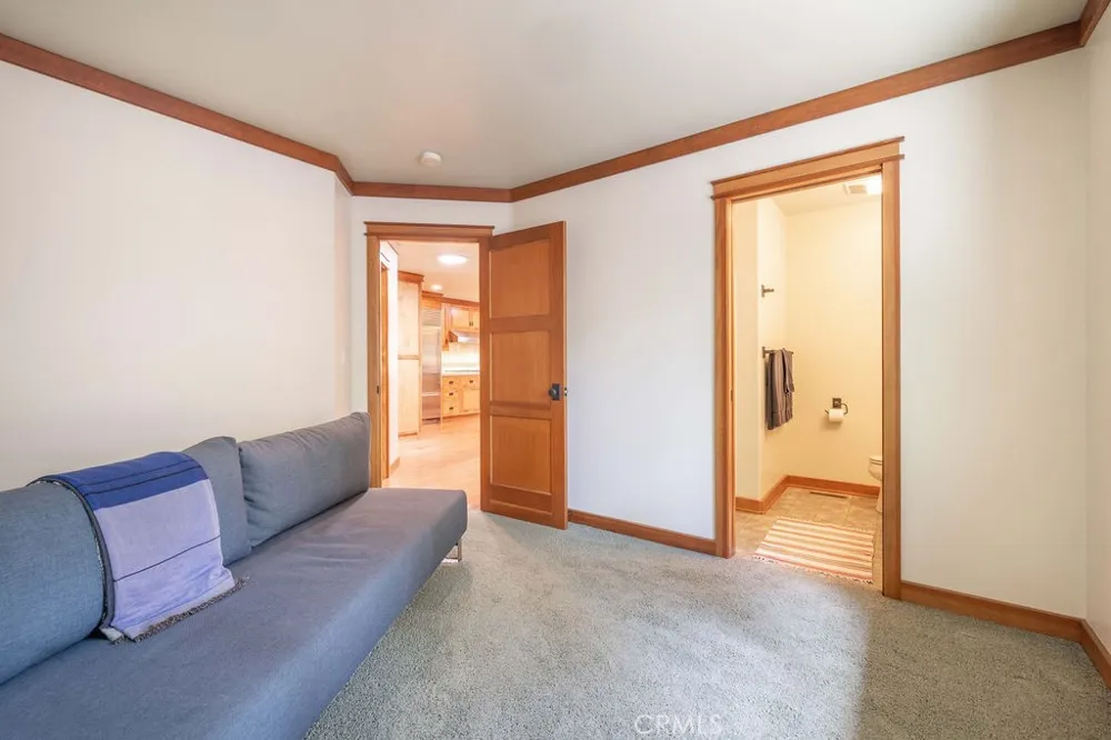 155 Lodgepole Big Bear Lake, CA 92315