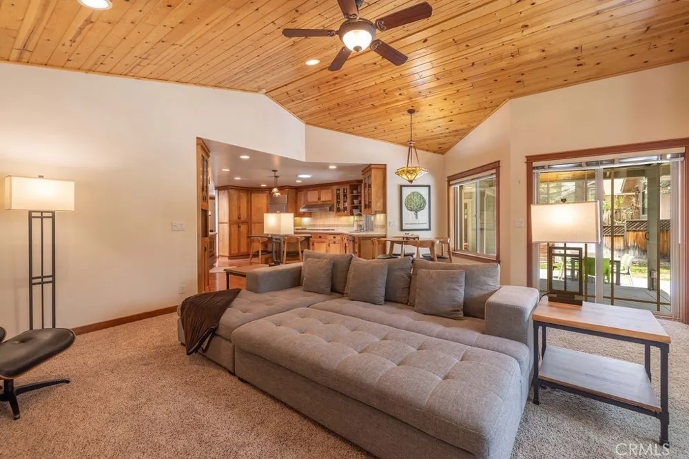 155 Lodgepole Big Bear Lake, CA 92315