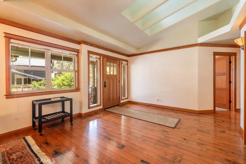 155 Lodgepole Big Bear Lake, CA 92315