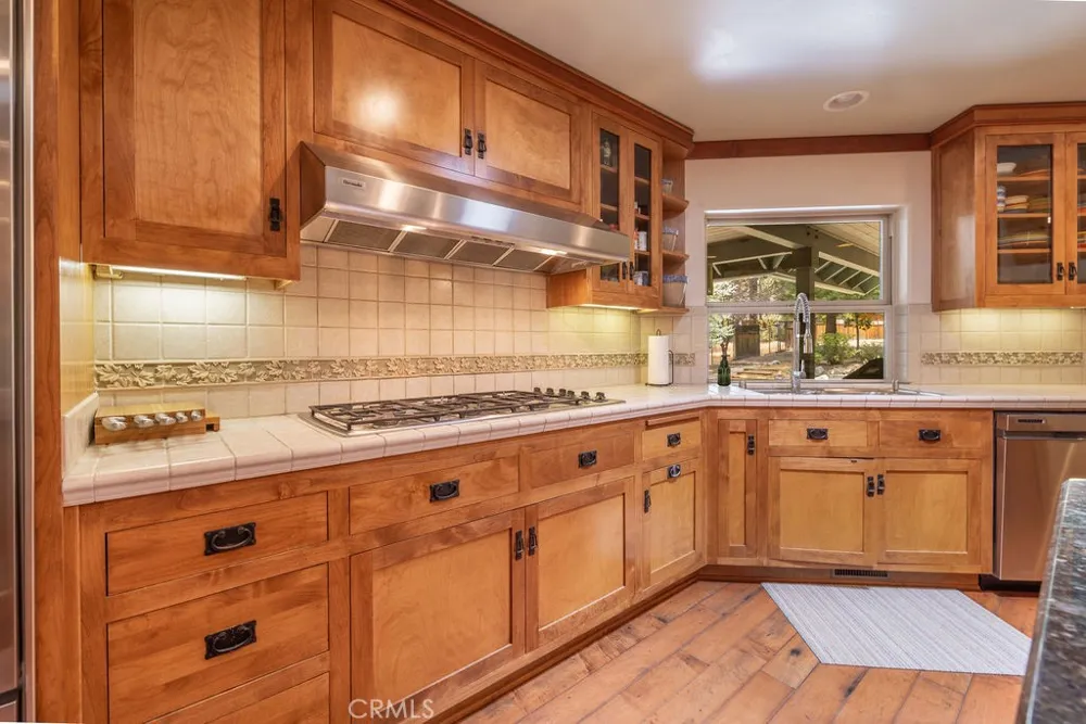 155 Lodgepole Big Bear Lake, CA 92315