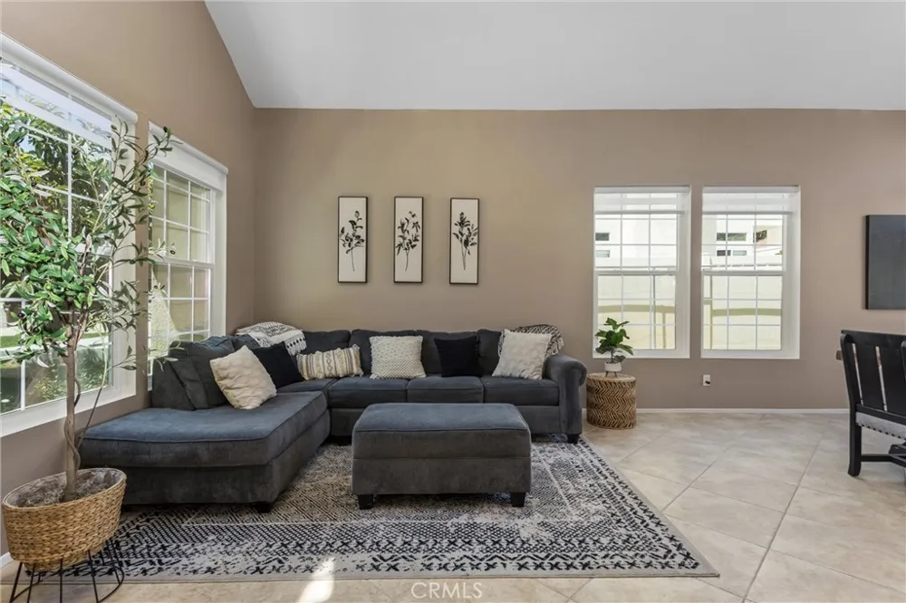 7333 Yellow Jasmine Highland, CA 92346