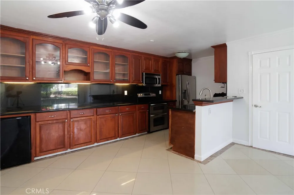 23266 Orange #1 Lake Forest, CA 92630
