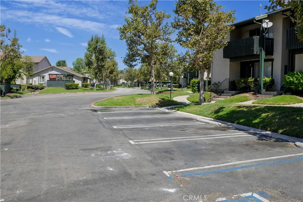 23266 Orange #1 Lake Forest, CA 92630