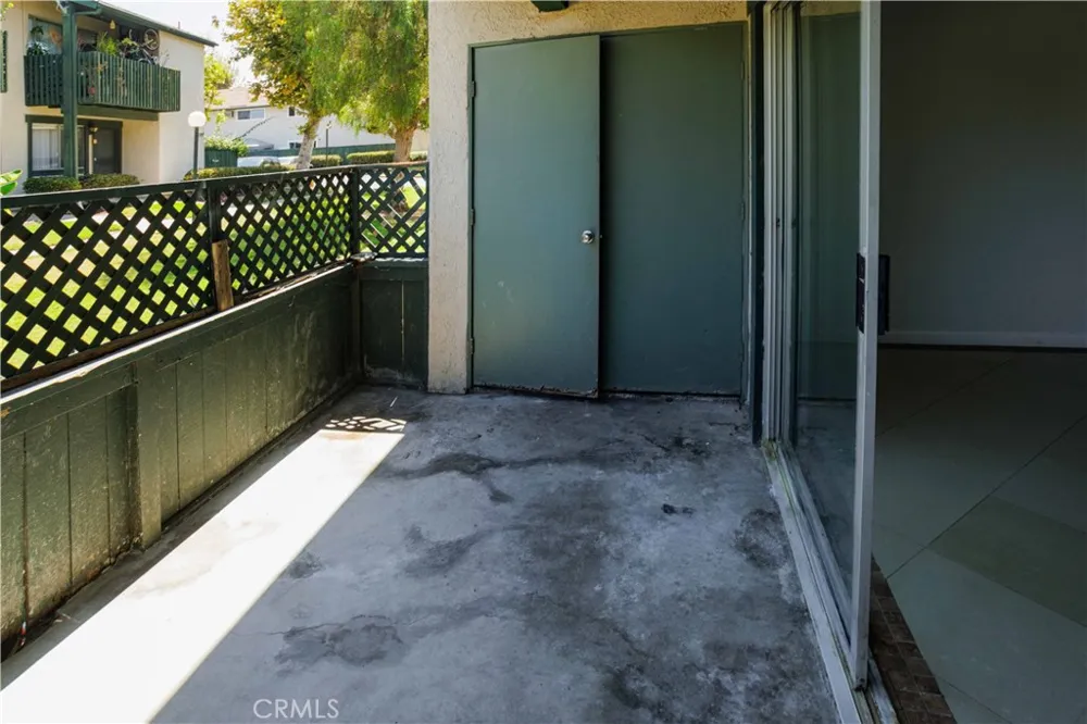23266 Orange #1 Lake Forest, CA 92630