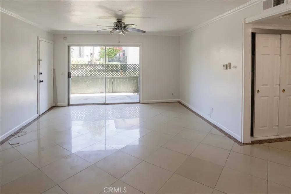 23266 Orange #1 Lake Forest, CA 92630