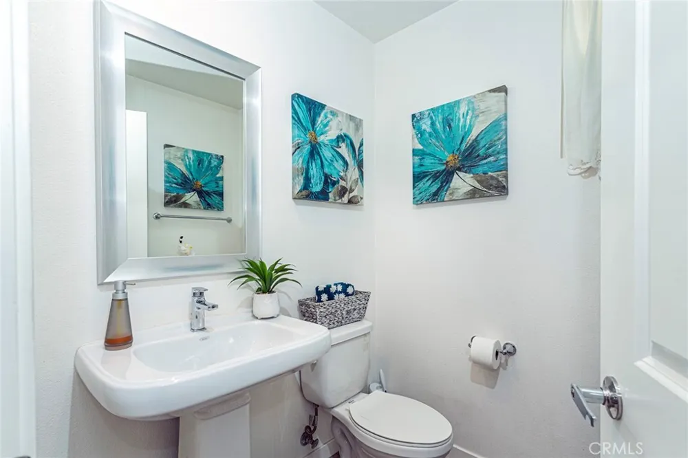 10251 Angel Pacoima, CA 91331