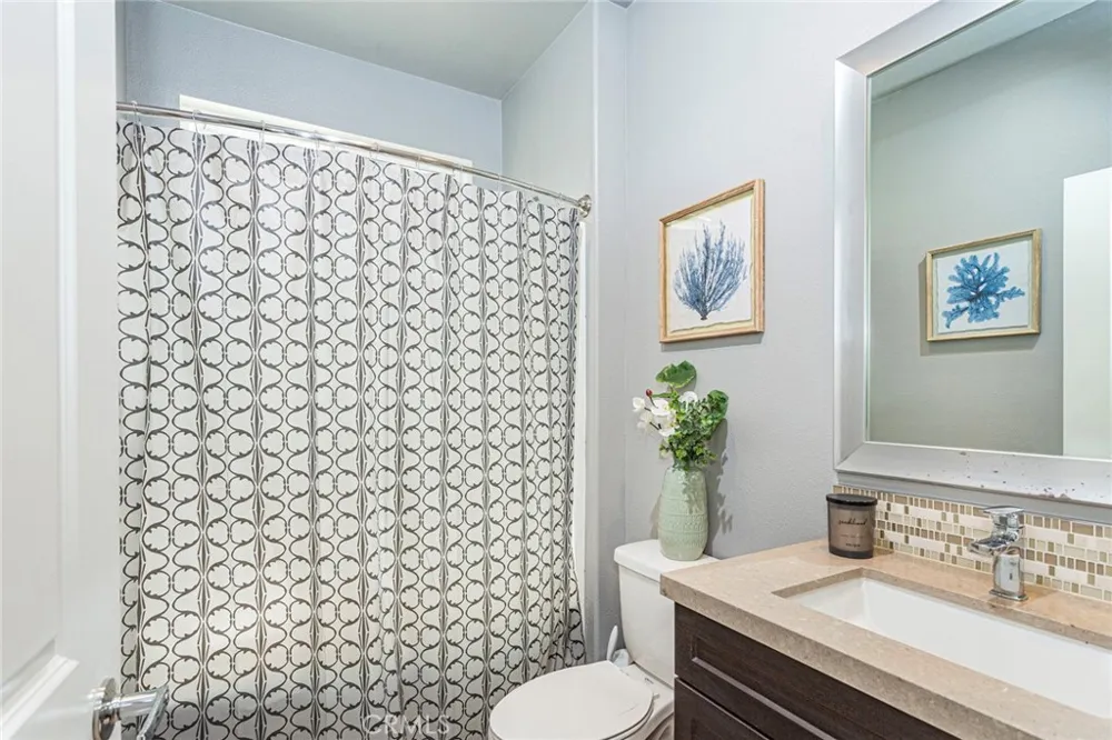 10251 Angel Pacoima, CA 91331