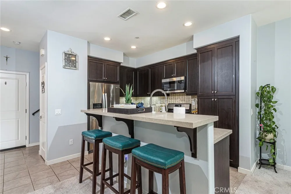 10251 Angel Pacoima, CA 91331