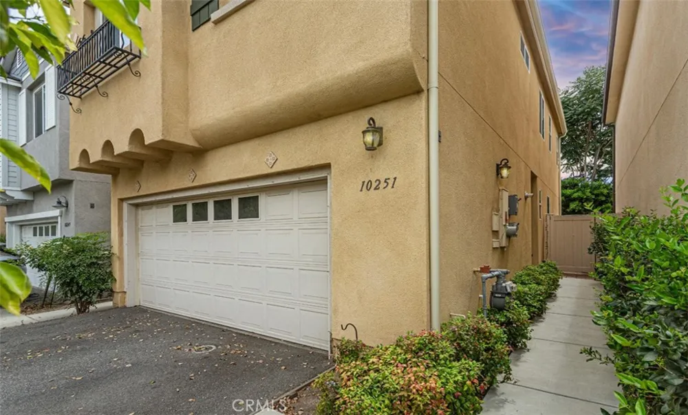 10251 Angel Pacoima, CA 91331