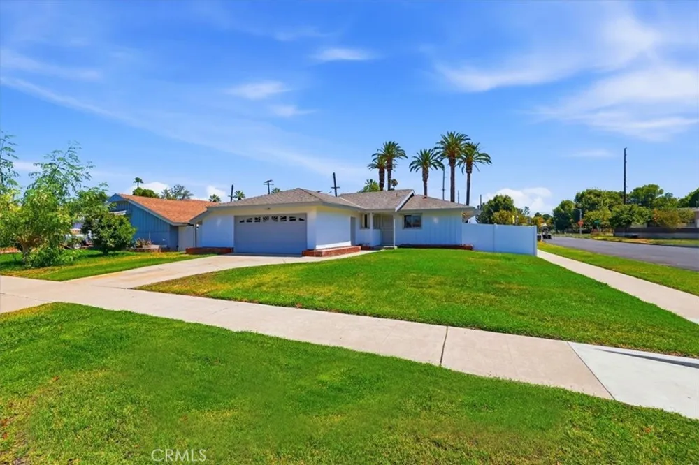 4305 Salerno Riverside, CA 92503