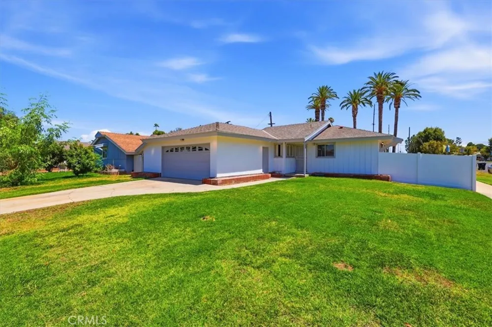 4305 Salerno Riverside, CA 92503