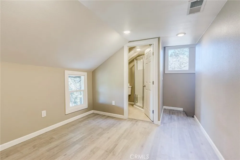 33350 Robin Drive Green Valley Lake, CA 92341
