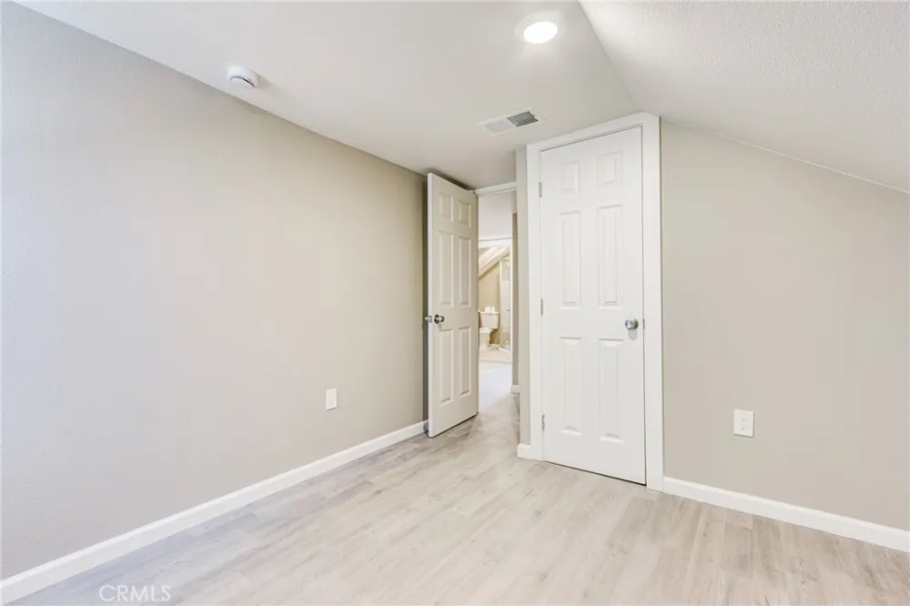 33350 Robin Drive Green Valley Lake, CA 92341