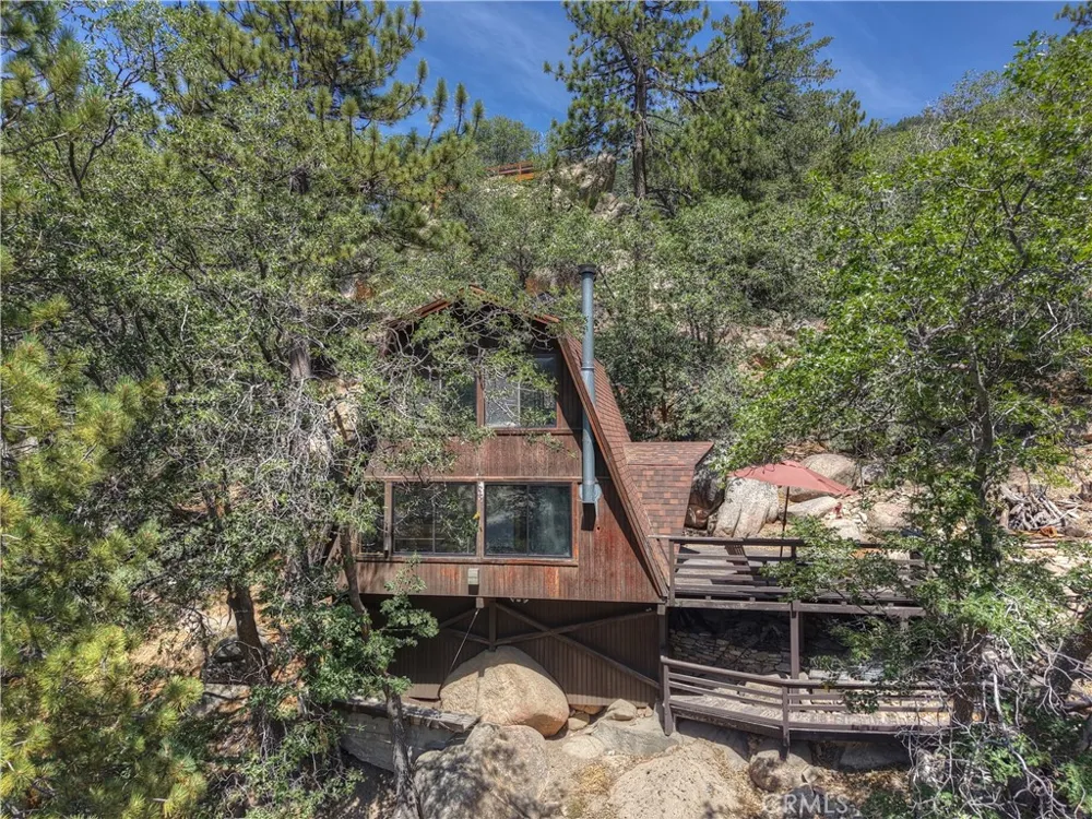 298 Nolan Fawnskin, CA 92333