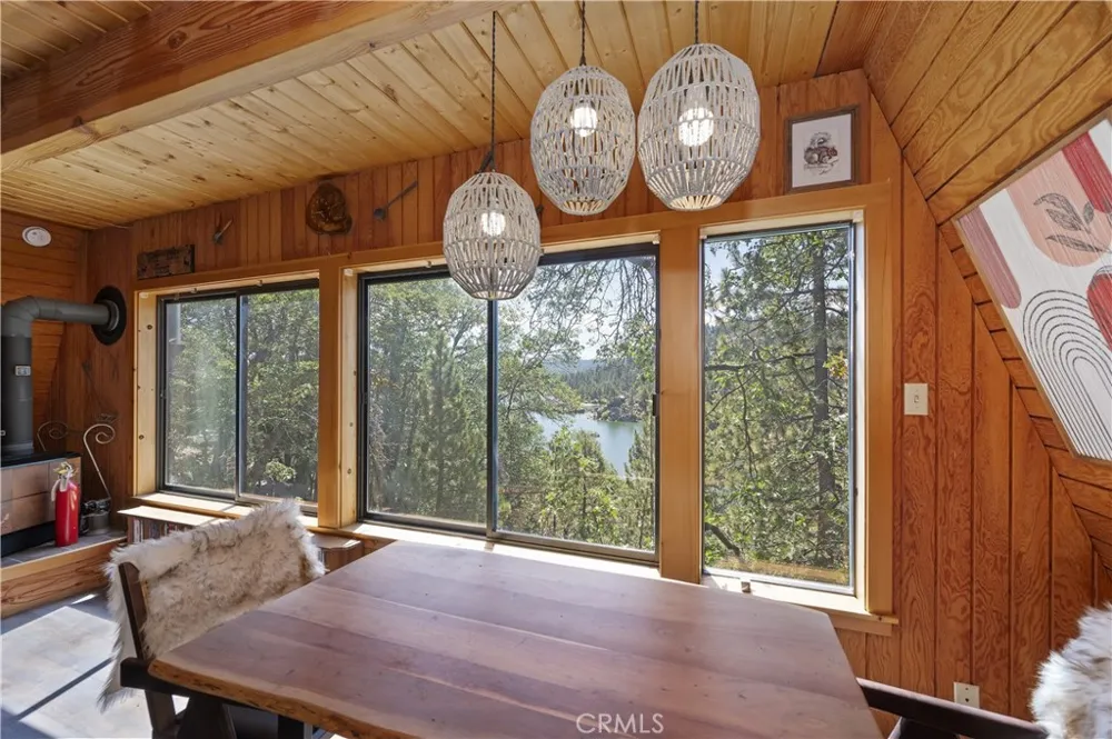 298 Nolan Fawnskin, CA 92333