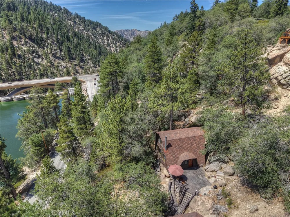 298 Nolan Fawnskin, CA 92333