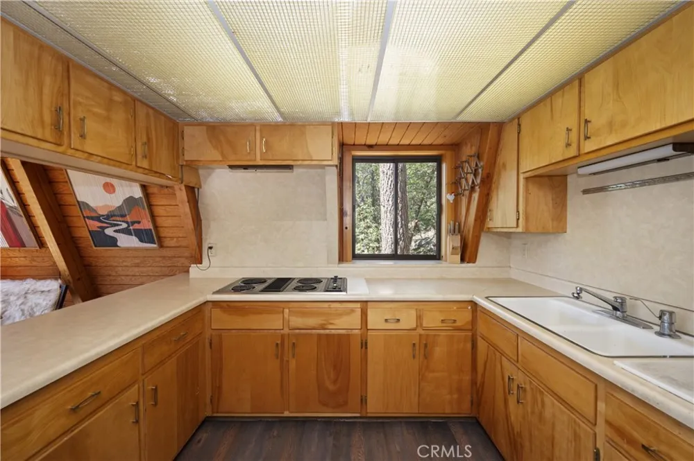 298 Nolan Fawnskin, CA 92333