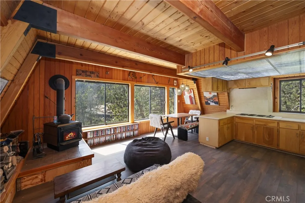 298 Nolan Fawnskin, CA 92333