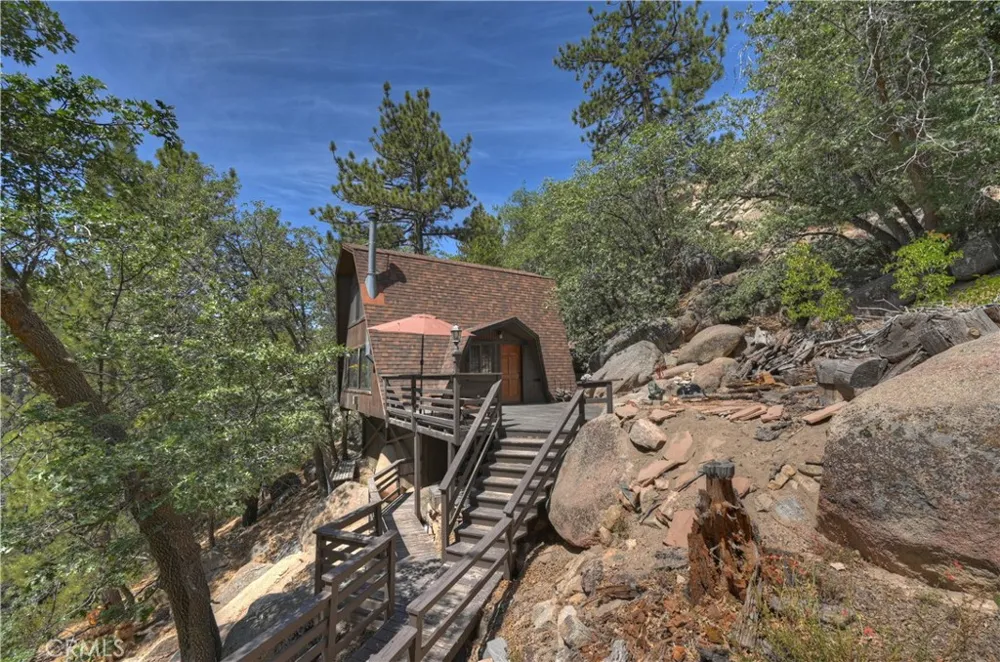 298 Nolan Fawnskin, CA 92333