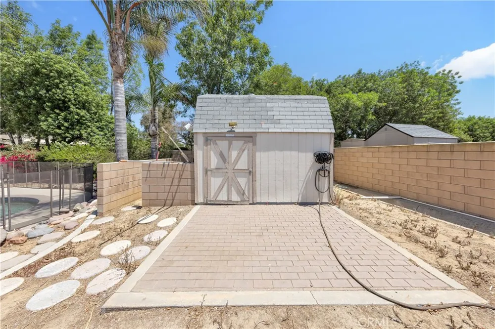 4116 Equestrian Norco, CA 92860