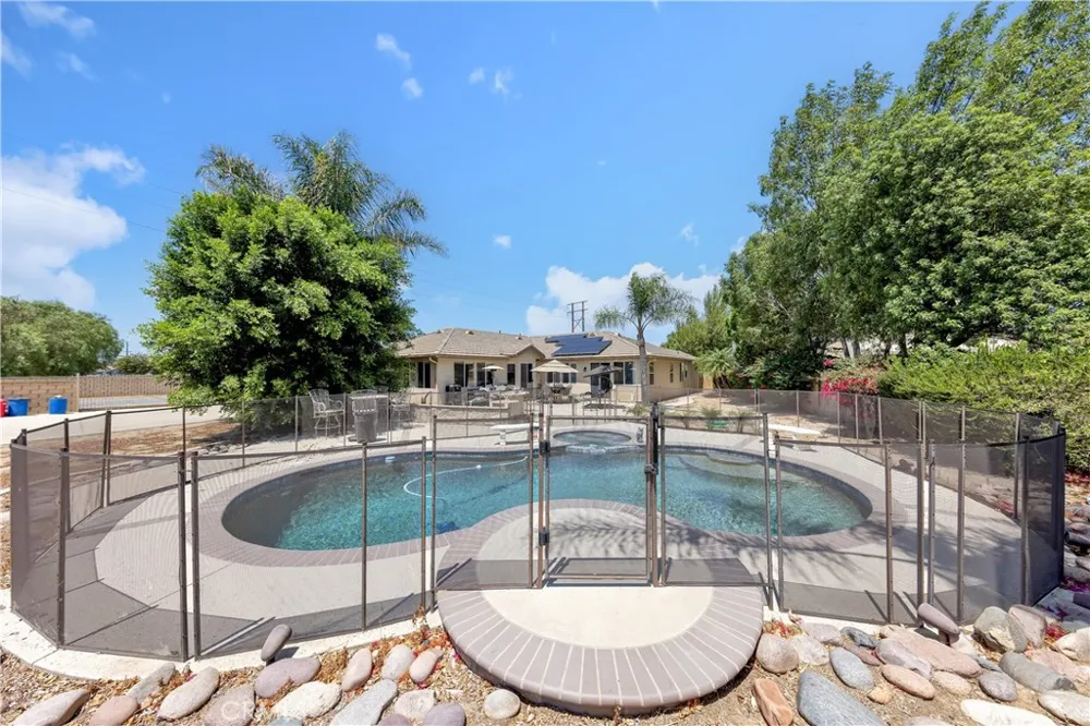 4116 Equestrian Norco, CA 92860