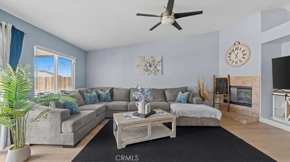 13230 Dos Palmas Victorville, CA 92392