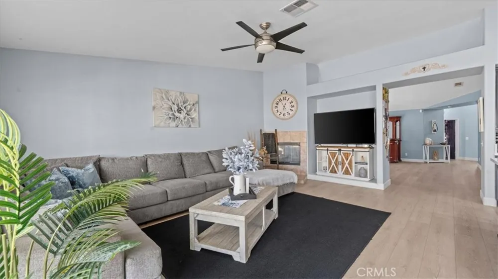 13230 Dos Palmas Victorville, CA 92392