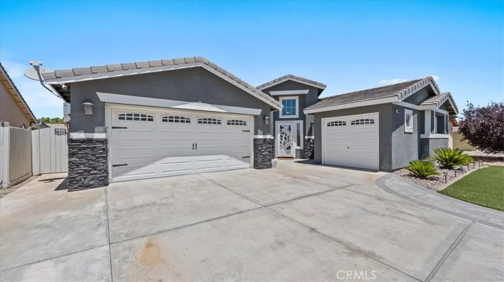 13230 Dos Palmas Victorville, CA 92392